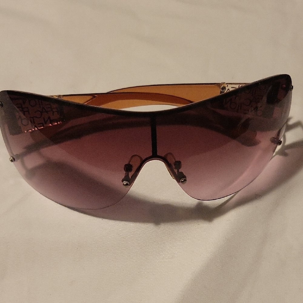Kenneth Cole Reaction Stylish Amber Brown and Rose Lenses Sunglasses with Case